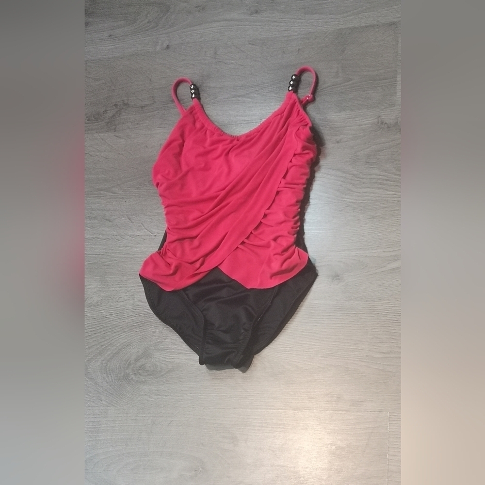Two-Tone Scoop Neck Gathered One Piece Swim Suit NWOT Magicsuit